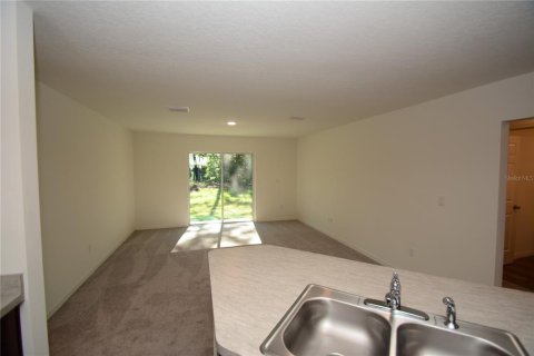 House in Palm Coast, Florida 3 bedrooms, 144.18 sq.m. № 2237669 - photo 13