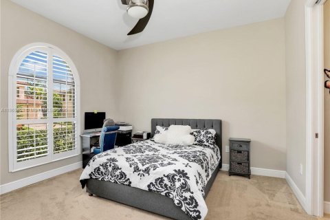 House in Naples, Florida 3 bedrooms № 1891688 - photo 24