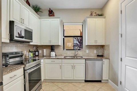 House in Naples, Florida 3 bedrooms № 1891688 - photo 20