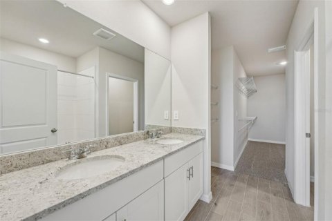 House in Plant City, Florida 4 bedrooms, 201.41 sq.m. № 1750647 - photo 11
