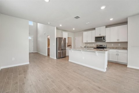 House in Plant City, Florida 4 bedrooms, 201.41 sq.m. № 1750647 - photo 5