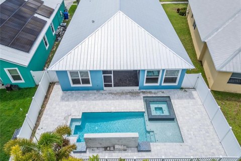 House in Apollo Beach, Florida 4 bedrooms, 198.81 sq.m. № 1339310 - photo 2