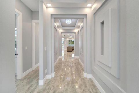 House in Apollo Beach, Florida 4 bedrooms, 198.81 sq.m. № 1339310 - photo 9
