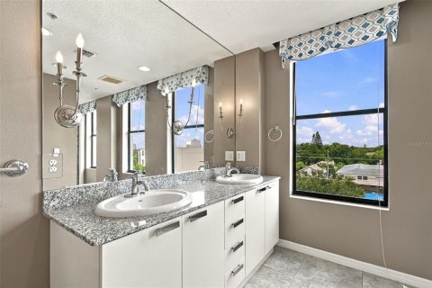 Copropriété à vendre à Saint Petersburg, Floride: 2 chambres, 156.45 m2 № 2396844 - photo 23