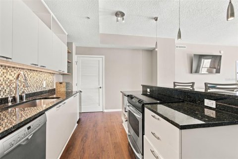Copropriété à vendre à Saint Petersburg, Floride: 2 chambres, 156.45 m2 № 2396844 - photo 6