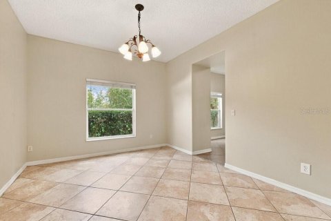 Villa ou maison à louer à Apopka, Floride: 4 chambres, 202.16 m2 № 2413688 - photo 6