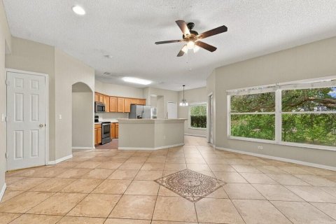 Villa ou maison à louer à Apopka, Floride: 4 chambres, 202.16 m2 № 2413688 - photo 9