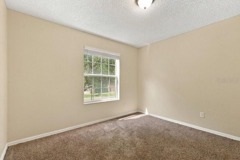 Villa ou maison à louer à Apopka, Floride: 4 chambres, 202.16 m2 № 2413688 - photo 13
