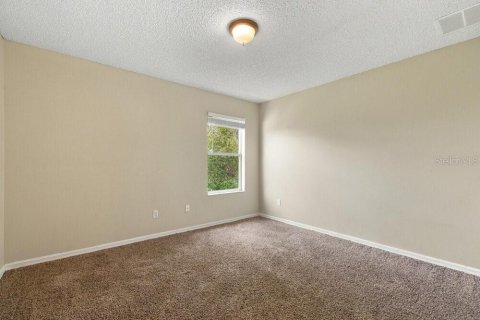 Villa ou maison à louer à Apopka, Floride: 4 chambres, 202.16 m2 № 2413688 - photo 15