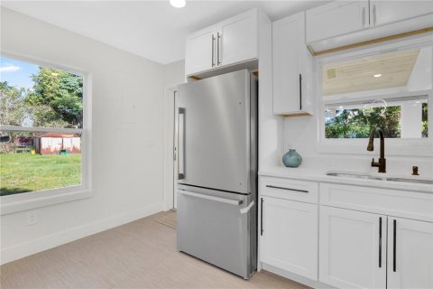 House in Winter Garden, Florida 2 bedrooms, 93.65 sq.m. № 2231652 - photo 13