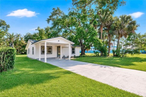 House in Winter Garden, Florida 2 bedrooms, 93.65 sq.m. № 2231652 - photo 3