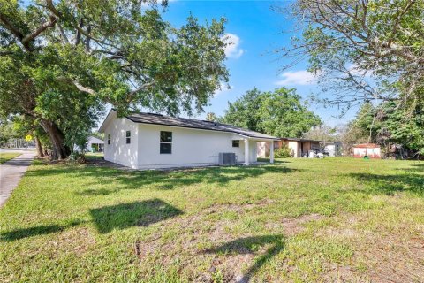 House in Winter Garden, Florida 2 bedrooms, 93.65 sq.m. № 2231652 - photo 29