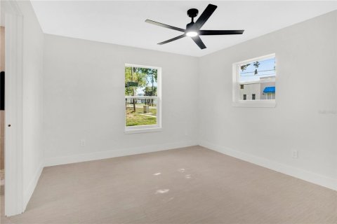 House in Winter Garden, Florida 2 bedrooms, 93.65 sq.m. № 2231652 - photo 20