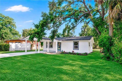 House in Winter Garden, Florida 2 bedrooms, 93.65 sq.m. № 2231652 - photo 2