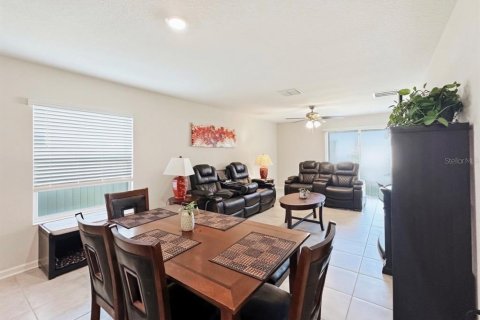Villa ou maison à vendre à Kissimmee, Floride: 3 chambres, 133.04 m2 № 2221991 - photo 6