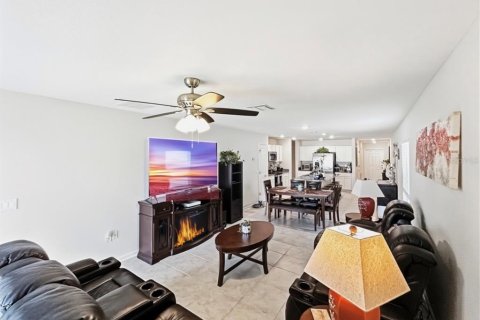Villa ou maison à vendre à Kissimmee, Floride: 3 chambres, 133.04 m2 № 2221991 - photo 7