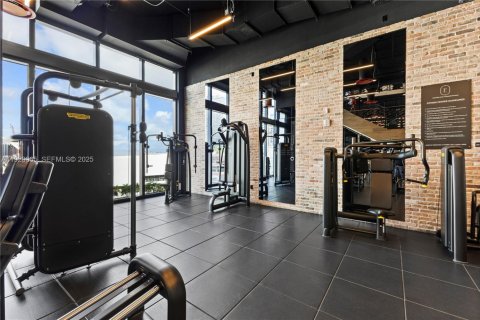 Купить кондоминиум в Майами, Флорида 1 спальня, 52.03м2, № 1983534 - фото 23