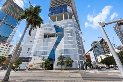 Купить кондоминиум в Майами, Флорида 1 спальня, 52.03м2, № 1983534 - фото 24