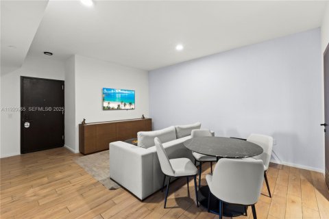 Купить кондоминиум в Майами, Флорида 1 спальня, 52.03м2, № 1983534 - фото 6