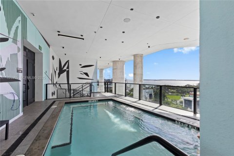 Купить кондоминиум в Майами, Флорида 1 спальня, 52.03м2, № 1983534 - фото 20