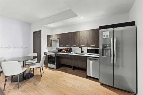 Купить кондоминиум в Майами, Флорида 1 спальня, 52.03м2, № 1983534 - фото 8