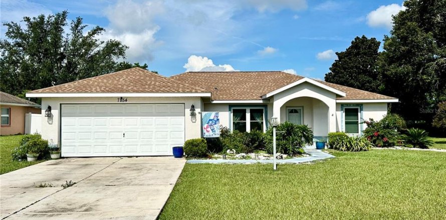 House in Ocala, Florida 3 bedrooms, 142.23 sq.m. № 1884195