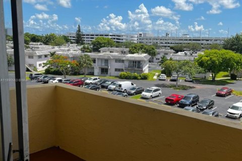 Copropriété à louer à Miami, Floride: 1 chambre, 65.03 m2 № 1943372 - photo 5
