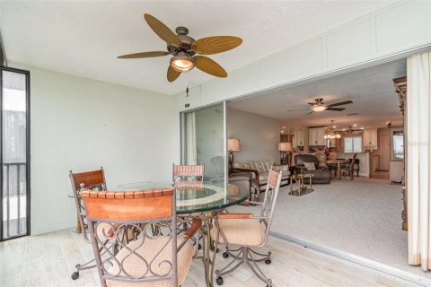 Copropriété à vendre à Sarasota, Floride: 2 chambres, 101.54 m2 № 1412514 - photo 20