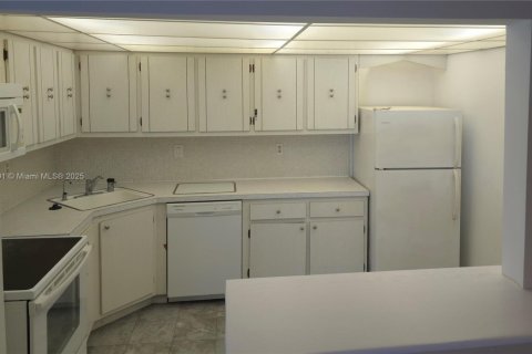 Copropriété à vendre à Aventura, Floride: 1 chambre, 72 m2 № 1348684 - photo 7