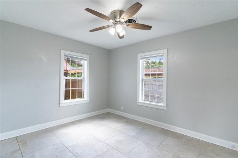 House in Lake Wales, Florida 2 bedrooms, 105.91 sq.m. № 2237768 - photo 7