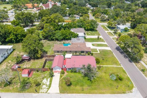 House in Lake Wales, Florida 2 bedrooms, 105.91 sq.m. № 2237768 - photo 18