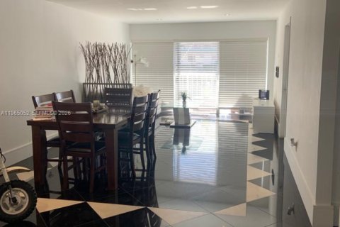 Apartamento en alquiler en North Miami Beach, Florida, 2 dormitorios, 90.12 m2 № 2026456 - foto 12