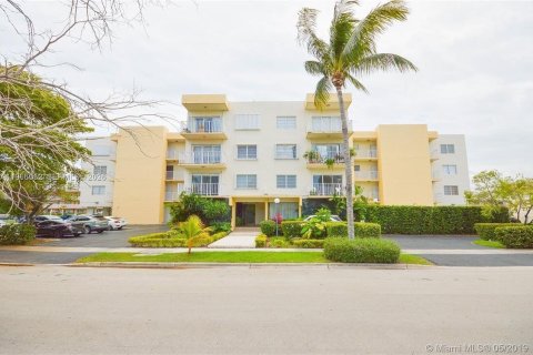 Apartamento en alquiler en North Miami Beach, Florida, 2 dormitorios, 90.12 m2 № 2026456 - foto 13