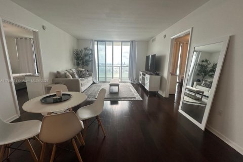 Copropriété à vendre à Miami, Floride: 2 chambres, 126.07 m2 № 1862171 - photo 5