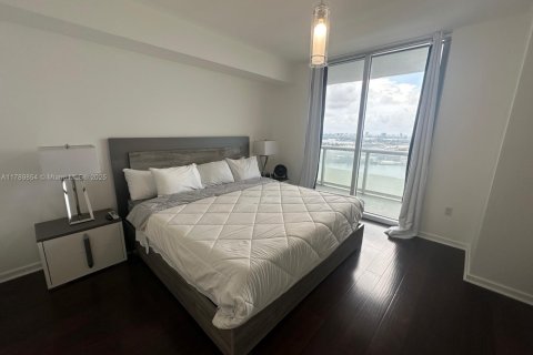 Copropriété à vendre à Miami, Floride: 2 chambres, 126.07 m2 № 1862171 - photo 11