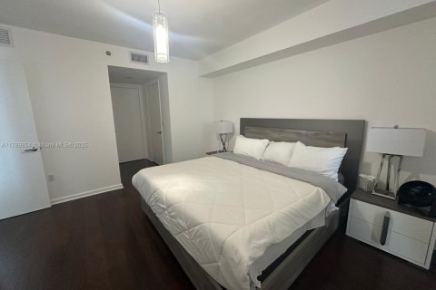 Copropriété à vendre à Miami, Floride: 2 chambres, 126.07 m2 № 1862171 - photo 12