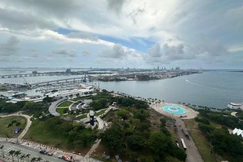 Copropriété à vendre à Miami, Floride: 2 chambres, 126.07 m2 № 1862171 - photo 1