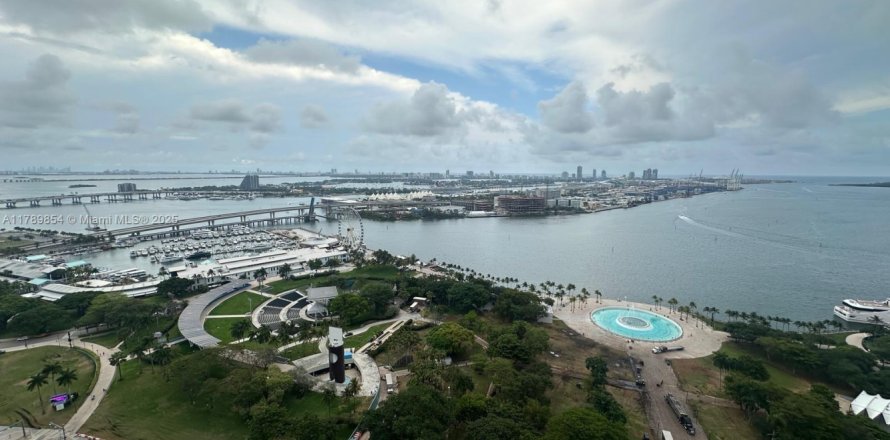 Condo à Miami, Floride, 2 chambres № 1862171