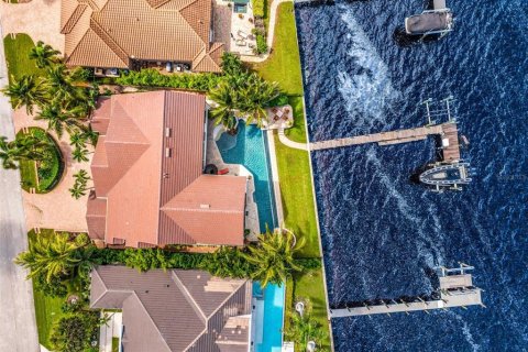 Casa en venta en Punta Gorda, Florida, 5 dormitorios, 510.96 m2 № 2431031 - foto 5