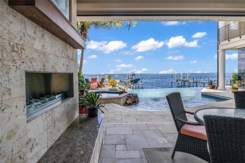 Casa en venta en Punta Gorda, Florida, 5 dormitorios, 510.96 m2 № 2431031 - foto 2