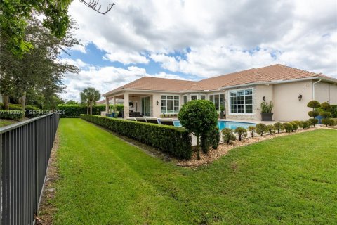 House in Davie, Florida 4 bedrooms, 375.14 sq.m. № 2068096 - photo 28