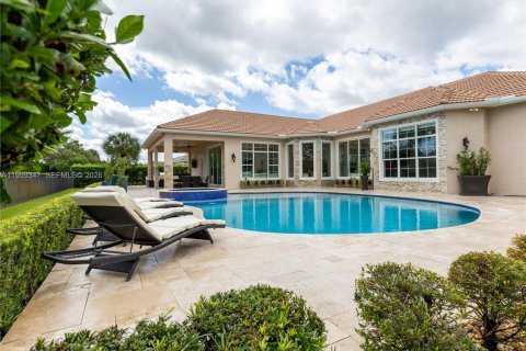 House in Davie, Florida 4 bedrooms, 375.14 sq.m. № 2068096 - photo 18