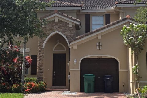 Touwnhouse à louer à Miami, Floride: 3 chambres, 165.09 m2 № 2173189 - photo 2