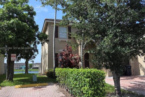 Touwnhouse à louer à Miami, Floride: 3 chambres, 165.09 m2 № 2173189 - photo 3
