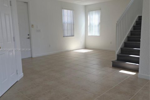Touwnhouse à louer à Miami, Floride: 3 chambres, 165.09 m2 № 2173189 - photo 5