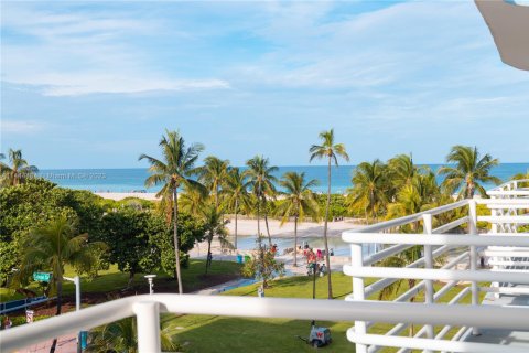 Condo in Miami Beach, Florida, 1 bedroom  № 1957552 - photo 26