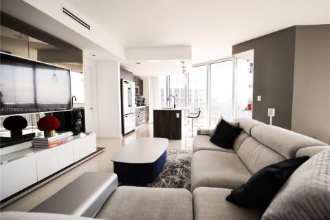 Condominio en venta en Miami, Florida, 2 dormitorios, 108.79 m2 № 1867575 - foto 10