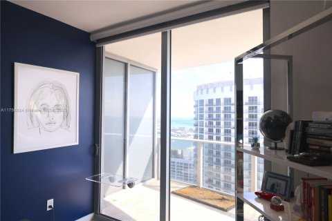 Condominio en venta en Miami, Florida, 2 dormitorios, 108.79 m2 № 1867575 - foto 24