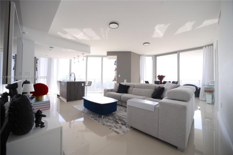 Condominio en venta en Miami, Florida, 2 dormitorios, 108.79 m2 № 1867575 - foto 5