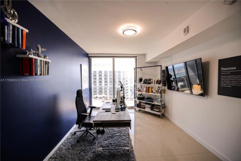Condominio en venta en Miami, Florida, 2 dormitorios, 108.79 m2 № 1867575 - foto 25